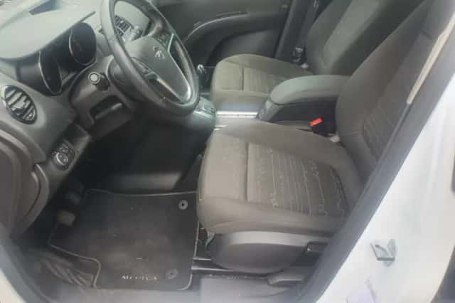 Opel Meriva (2011) thumbnail 6