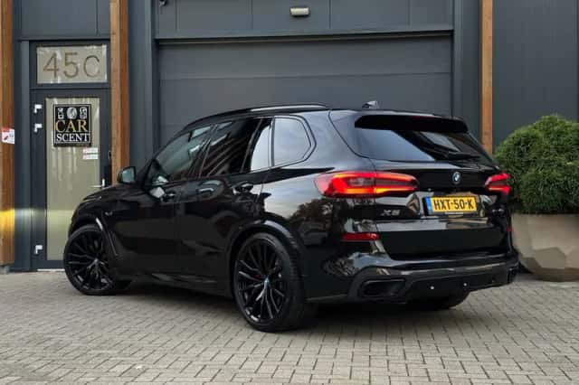 BMW X5 (2022) thumbnail 2