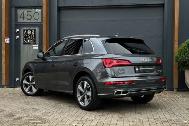Audi Q5 (2020) thumbnail 2