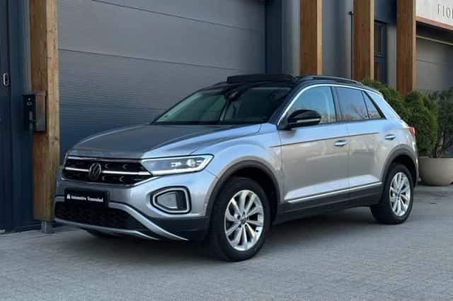 Volkswagen T-Roc (2022) thumbnail 5
