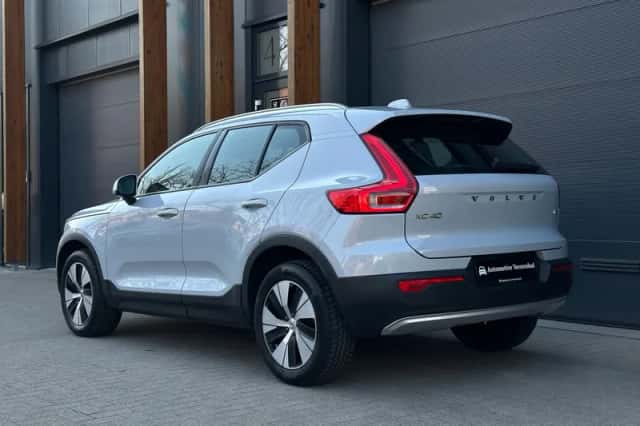 Volvo XC40 (2022) thumbnail 4