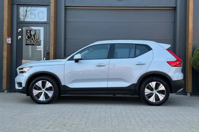 Volvo XC40 (2022) thumbnail 5