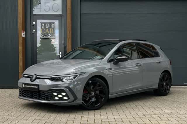 Volkswagen Golf (2023) thumbnail 1