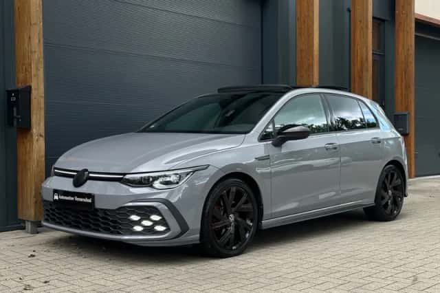 Volkswagen Golf (2023) thumbnail 3