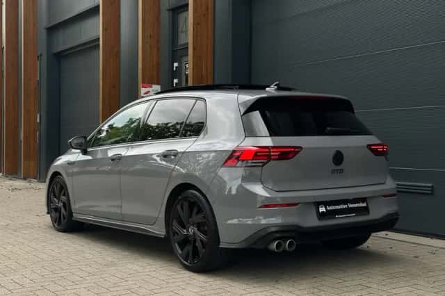 Volkswagen Golf (2023) thumbnail 4