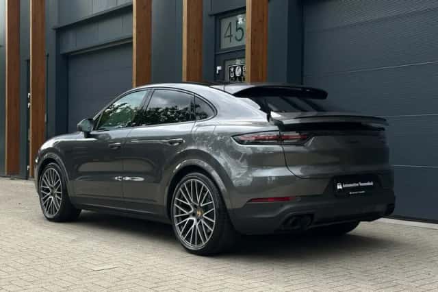 Porsche Cayenne (2020) thumbnail 4