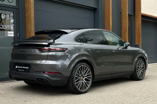 Porsche Cayenne (2020) thumbnail 6