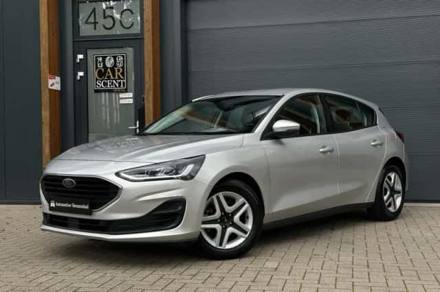 Ford Focus (2022) thumbnail 1