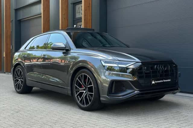 Audi Q8 (2022) thumbnail 3