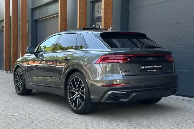 Audi Q8 (2022) thumbnail 4