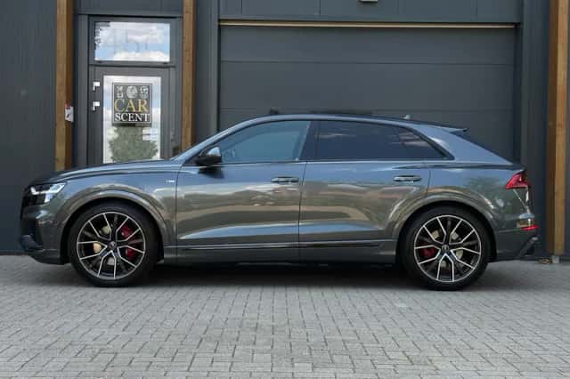 Audi Q8 (2022) thumbnail 5