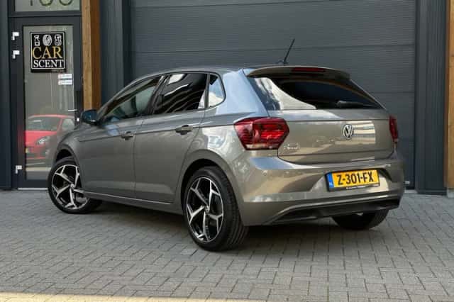 Volkswagen Polo (2018) thumbnail 2