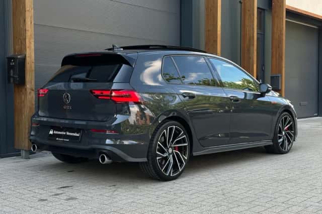 Volkswagen Golf (2021) thumbnail 4