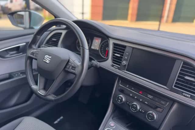 SEAT Leon (2018) thumbnail 25