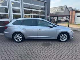 SEAT Leon (2018) thumbnail 4