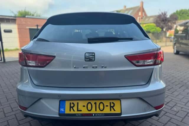 SEAT Leon (2018) thumbnail 6