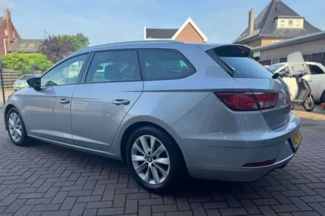 SEAT Leon (2018) thumbnail 8