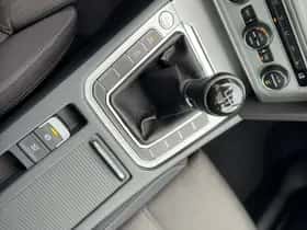 Volkswagen Passat (2015) thumbnail 19
