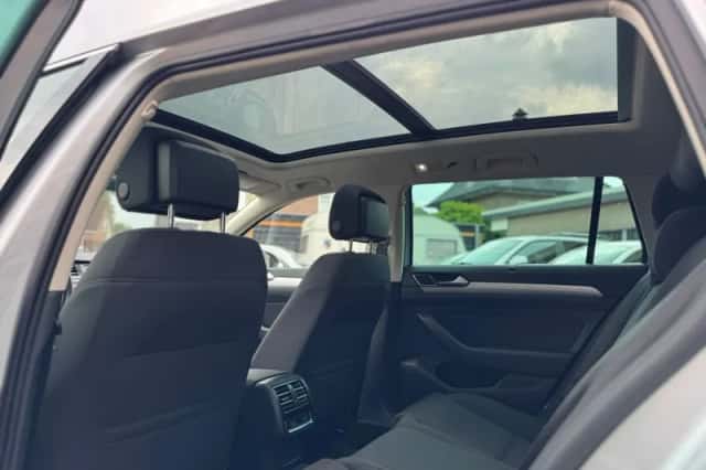 Volkswagen Passat (2015) thumbnail 26