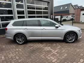 Volkswagen Passat (2015) thumbnail 4