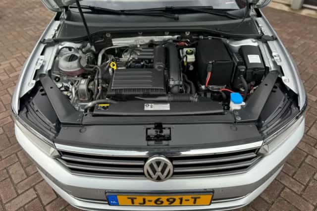 Volkswagen Passat (2015) thumbnail 42
