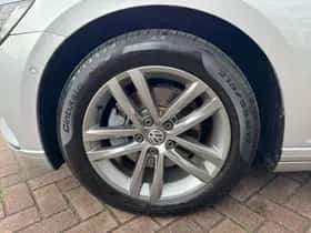Volkswagen Passat (2015) thumbnail 43