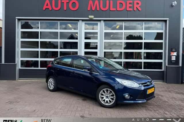 Ford Focus (2012) thumbnail 1