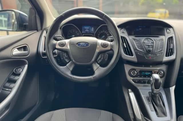 Ford Focus (2012) thumbnail 15