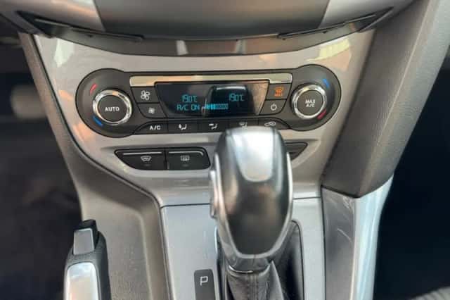 Ford Focus (2012) thumbnail 18