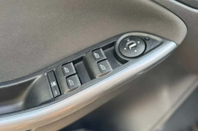 Ford Focus (2012) thumbnail 20