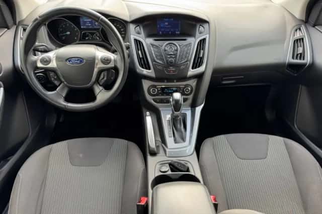 Ford Focus (2012) thumbnail 24