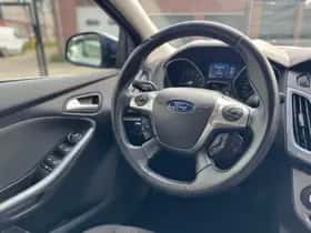 Ford Focus (2012) thumbnail 25