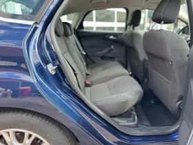 Ford Focus (2012) thumbnail 32