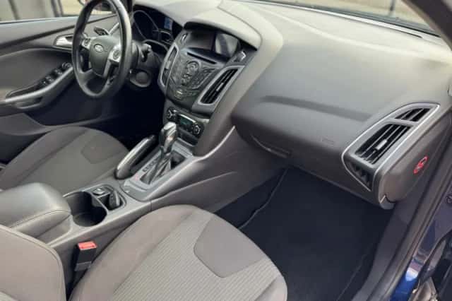 Ford Focus (2012) thumbnail 35