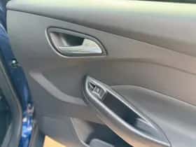 Ford Focus (2012) thumbnail 37