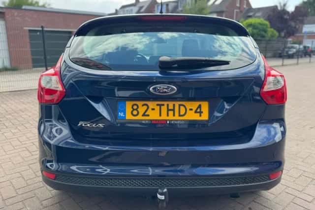 Ford Focus (2012) thumbnail 6
