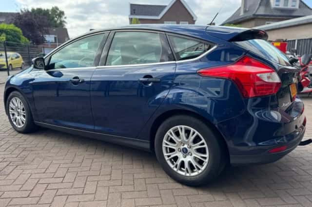 Ford Focus (2012) thumbnail 7