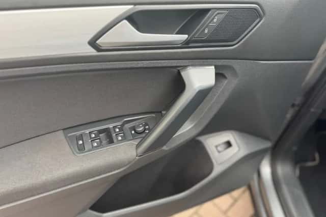 Volkswagen Tiguan (2020) thumbnail 13