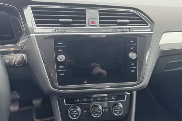 Volkswagen Tiguan (2020) thumbnail 19