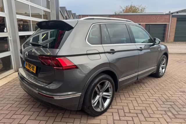 Volkswagen Tiguan (2020) thumbnail 4