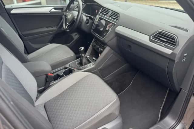Volkswagen Tiguan (2020) thumbnail 35