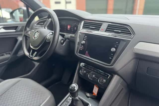 Volkswagen Tiguan (2020) thumbnail 40