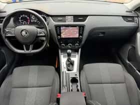 Škoda Octavia (2017) thumbnail 16