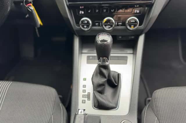 Škoda Octavia (2017) thumbnail 18