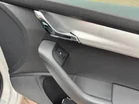 Škoda Octavia (2017) thumbnail 38