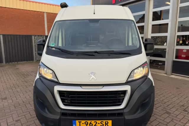 Peugeot Boxer (2021) thumbnail 12