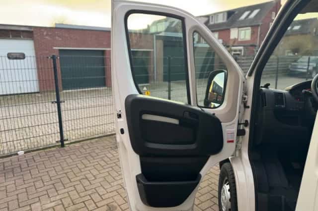 Peugeot Boxer (2021) thumbnail 14