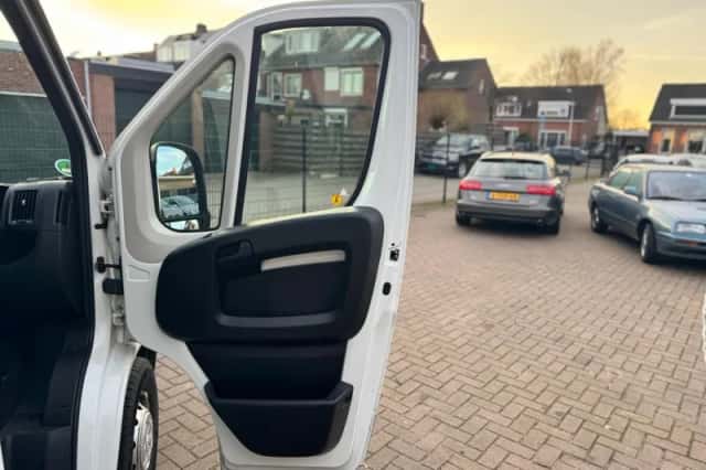 Peugeot Boxer (2021) thumbnail 24