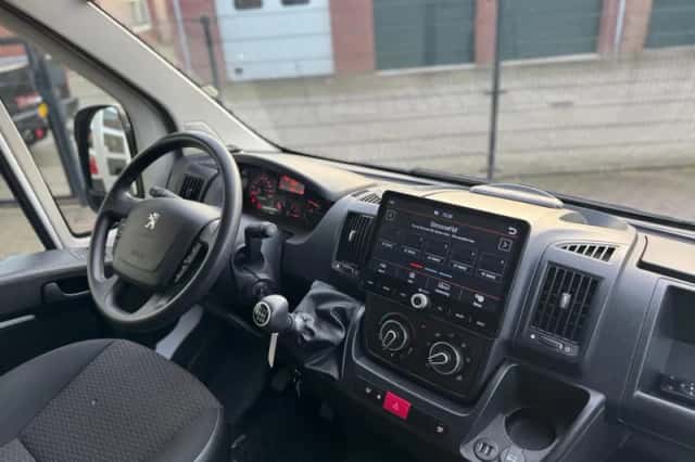 Peugeot Boxer (2021) thumbnail 28