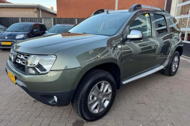 Dacia Duster (2015) thumbnail 11